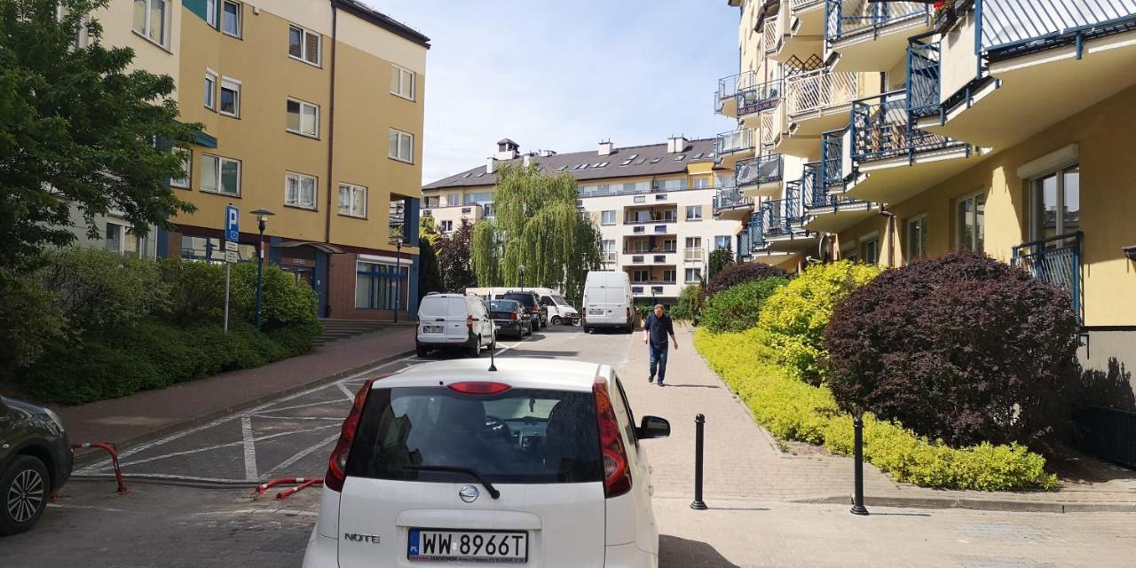 Classic Apartament Metro Kabaty Warszawa Eksteriør billede