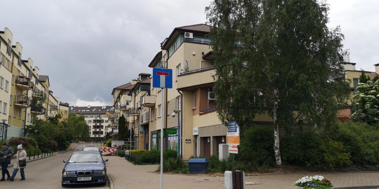 Classic Apartament Metro Kabaty Warszawa Eksteriør billede