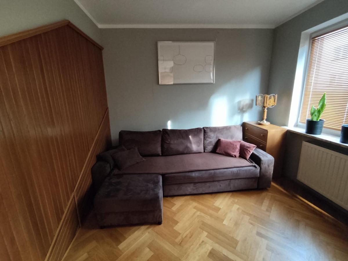 Classic Apartament Metro Kabaty Warszawa Eksteriør billede