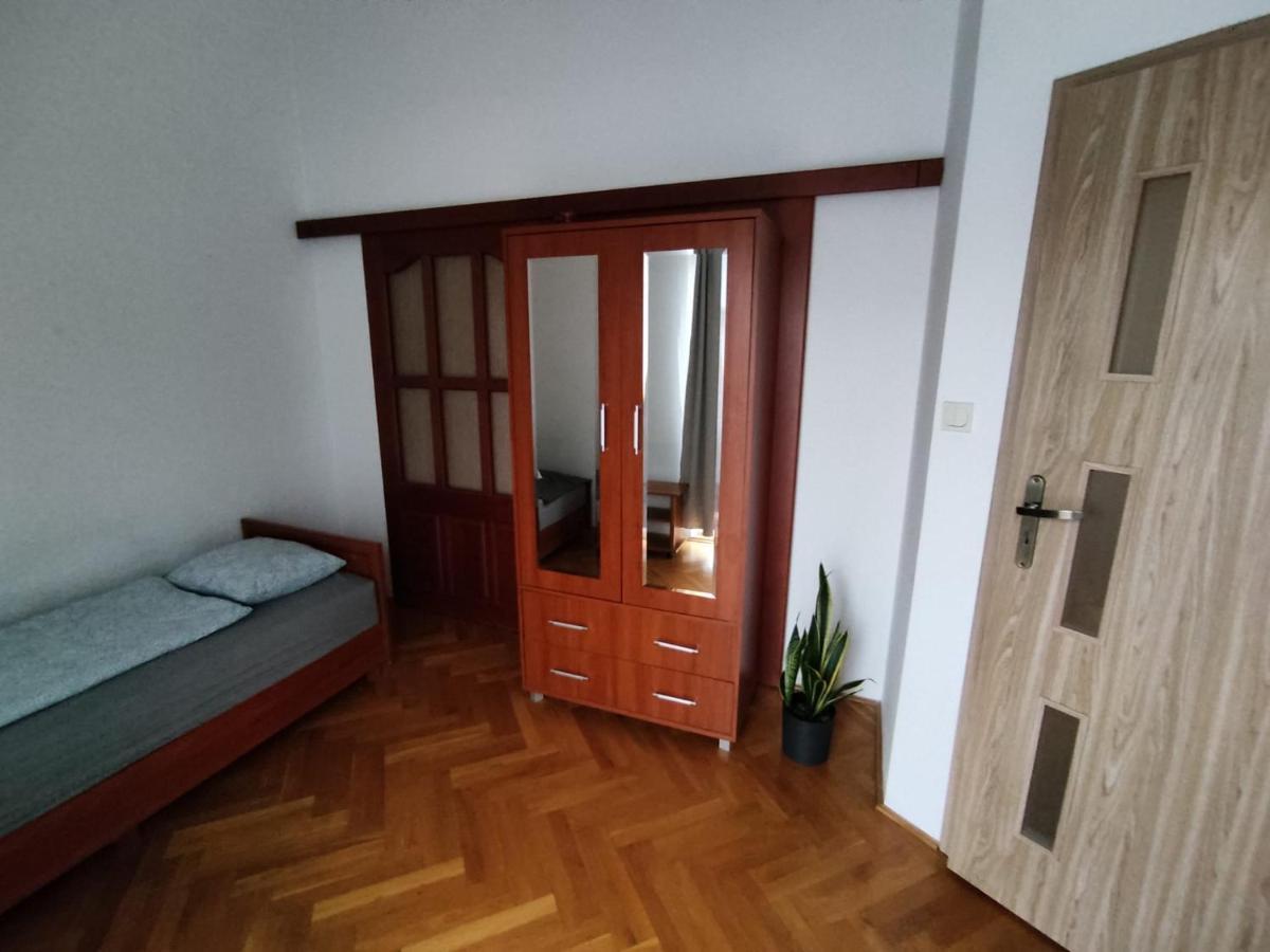 Classic Apartament Metro Kabaty Warszawa Eksteriør billede