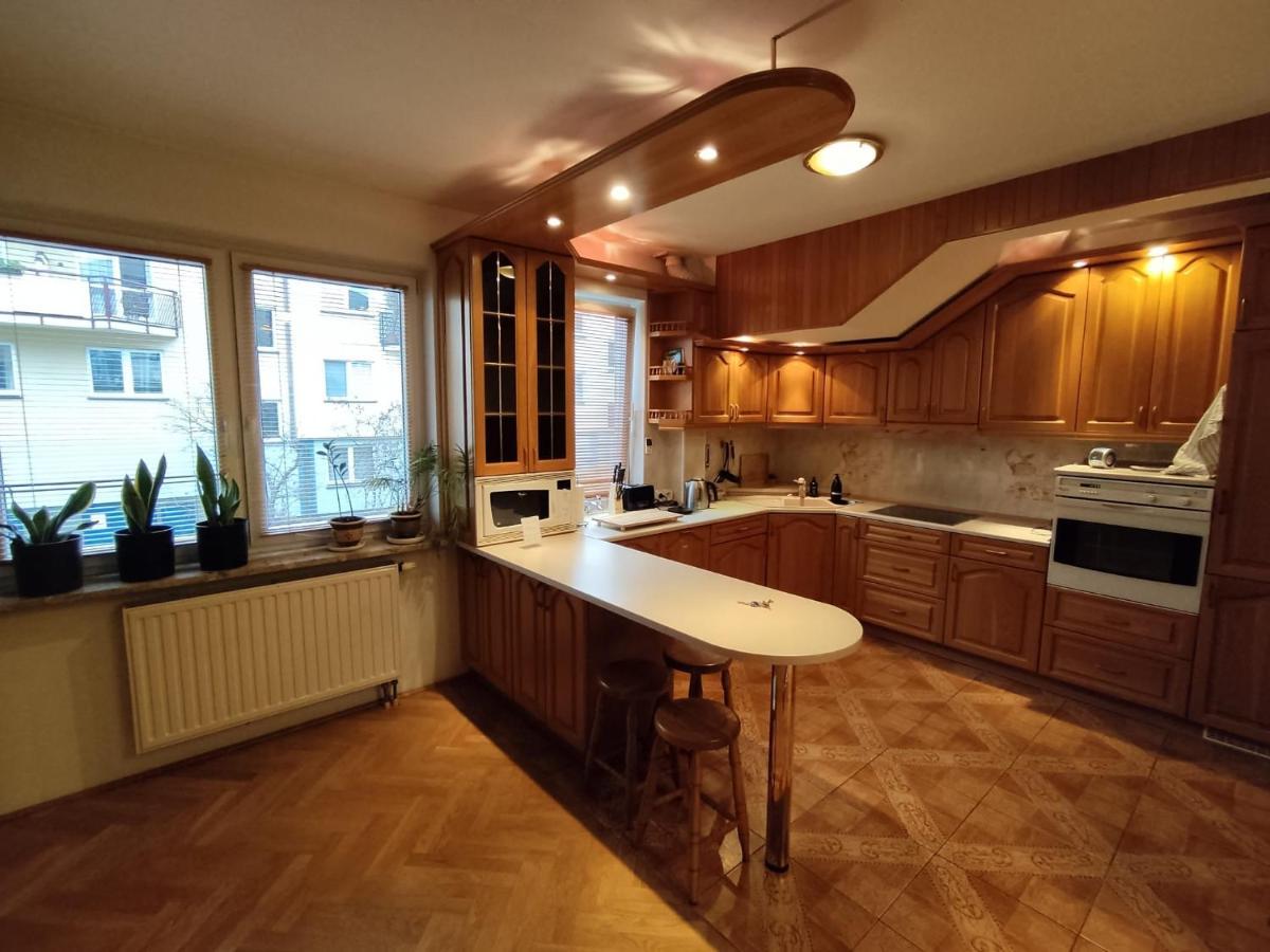 Classic Apartament Metro Kabaty Warszawa Eksteriør billede