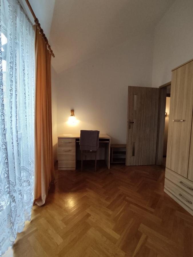 Classic Apartament Metro Kabaty Warszawa Eksteriør billede