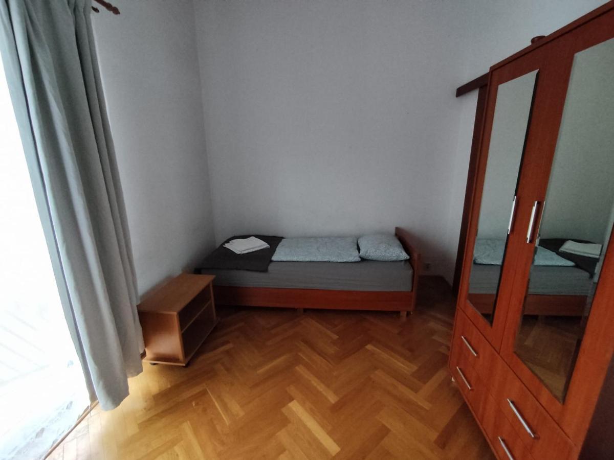 Classic Apartament Metro Kabaty Warszawa Eksteriør billede