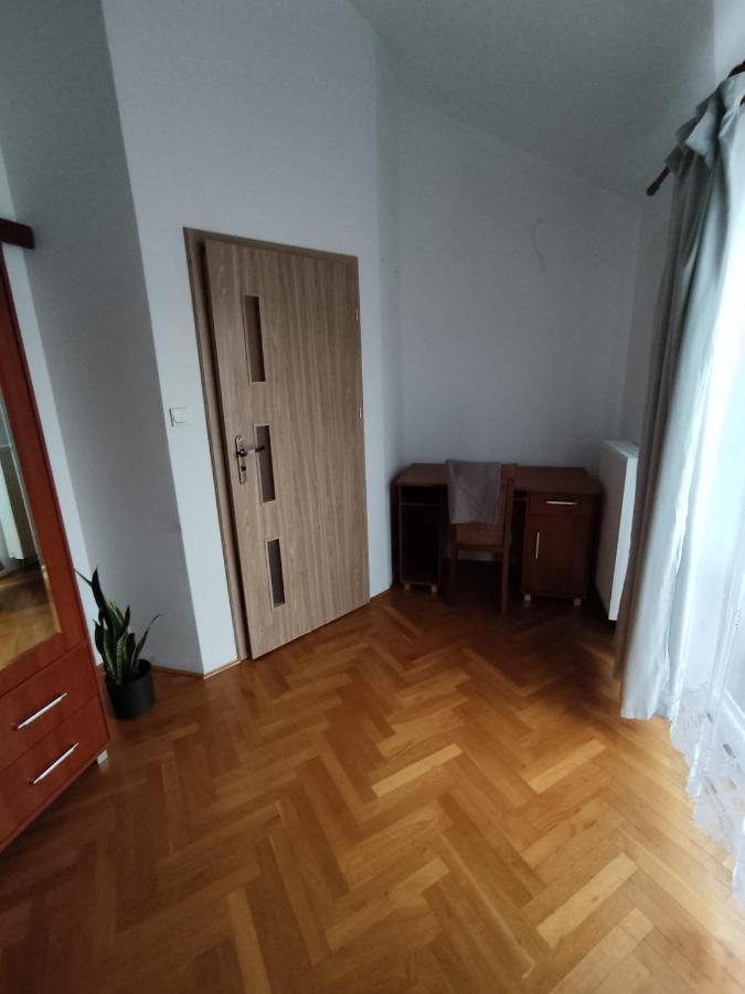 Classic Apartament Metro Kabaty Warszawa Eksteriør billede